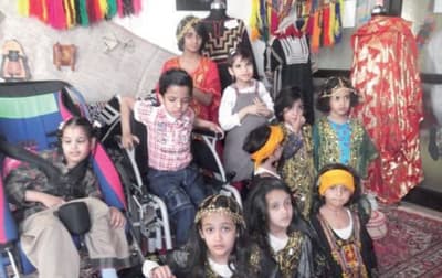 مصادر لـ "الاقتصادية" : موظفو مراكز التأهيل الشامل من قائمة «عمال النظافة»