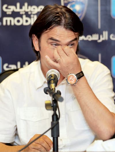 سمباولي يقود الهلال بـ 4 ملايين عامين