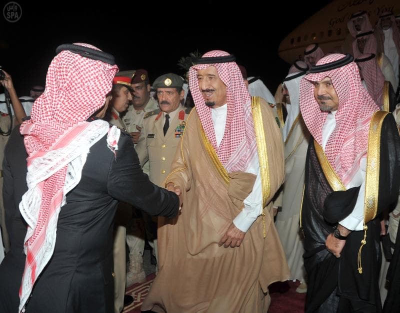 وزير الدفاع يصل المدينة المنورة