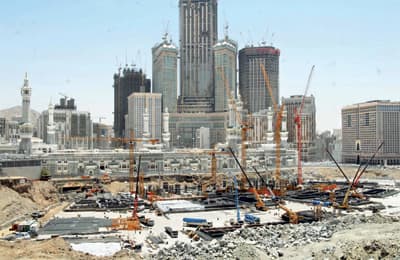 توسعة الحرم تغيِّر خريطة الأسواق الشعبية في مكة المكرمة