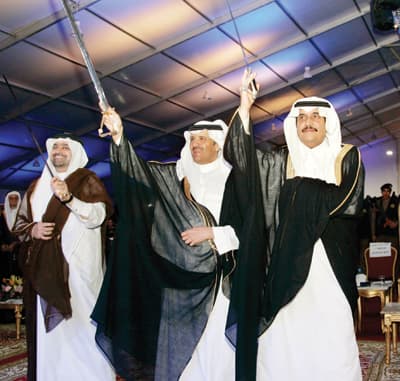 قرار تنظيم «استراحات الطرق» خلال أيام