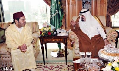 جموع المسلمين يؤدون صلاة الميت على الأمير نايف بن عبدالعزيز - فيديو