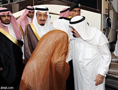 خادم الحرمين يصل جدة