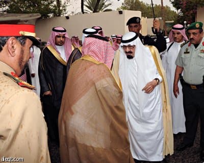 خادم الحرمين يصل جدة