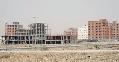 60 ألف وحدة سكنية جديدة تفشل في كبح أسعار إيجارات مكة وجدة