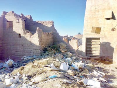 سكان «عليا حائل»: الحي مأوى للسرقات .. والحل «الإزالة» أو «الترميم»