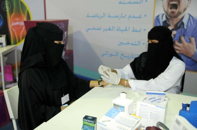 فحوصات وورش عمل مجانية لزائرات مملكة المرأة في برنامج أرامكو الثقافي في الرياض