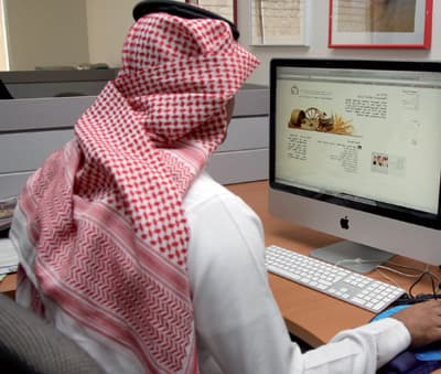 موزعو الدقيق لـ "الاقتصادية" : المخابز غير المرخصة أبرز أسباب السوق السوداء