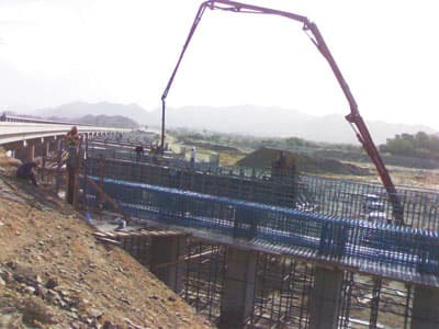 شركة سعد المبطي وشركاه للمقاولات أسهمت في رفع مستوى البنية التحتية للمملكة