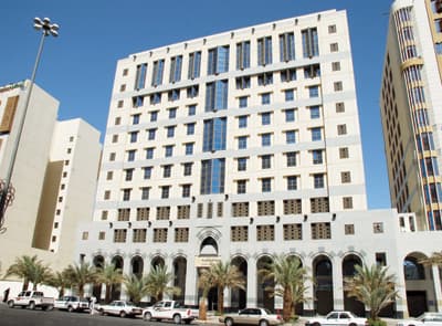 شركة شبه الجزيرة للمقاولات.. 45 عاما من العطاء المتواصل في خدمة الوطن