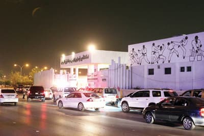السعوديون يتسابقون لدعم إخوانهم في سورية