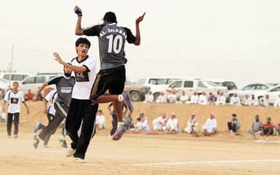 الحواري .. «داء» النجوم