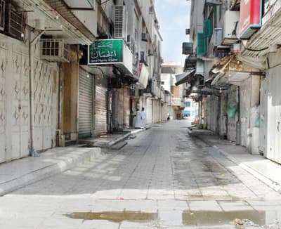 «العتيبية» سوق شعبية تنافس «المولات» في العاصمة المقدسة