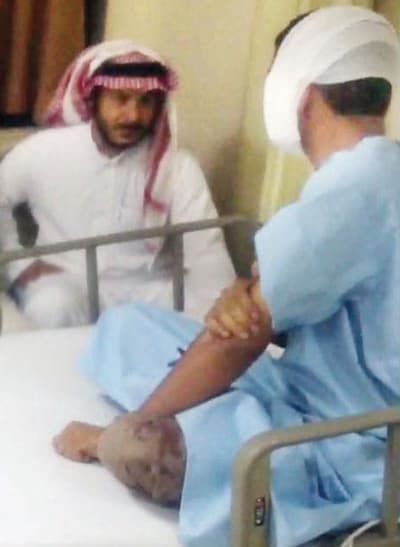 الجندي المصاب في حادثة القطيف: تلقينا 12 رصاصة انشطارية من مجهولين