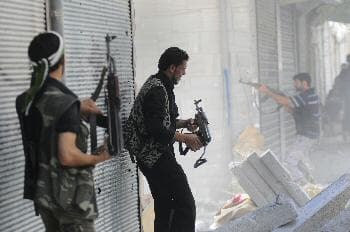 حلب تشهد "اعنف" المعارك بين القوات النظامية والمقاتلين المعارضين  - فيديو