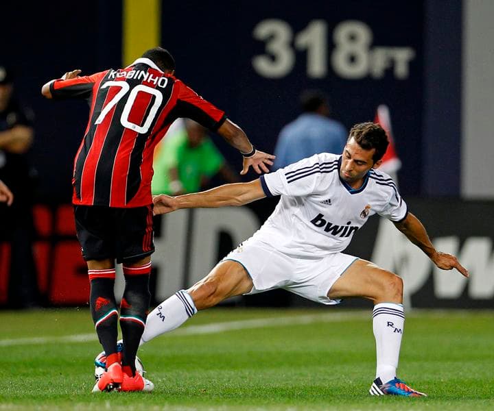 ريال مدريد يضرب ميلان بخماسية خلال جولته الأمريكية
