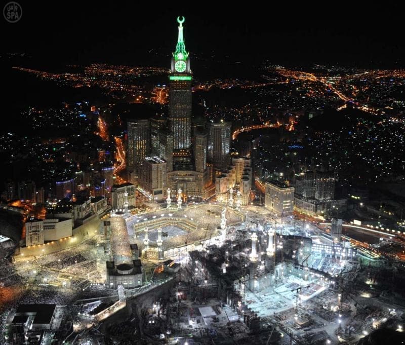 صور جوية للمسجد الحرام ليلة البارحة اثناء اداء صلاة القيام