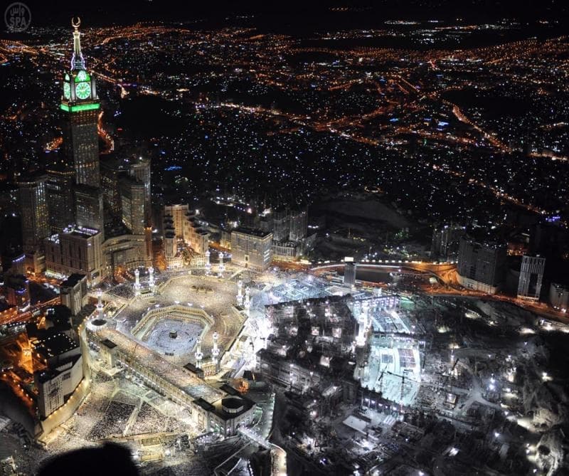 صور جوية للمسجد الحرام ليلة البارحة اثناء اداء صلاة القيام