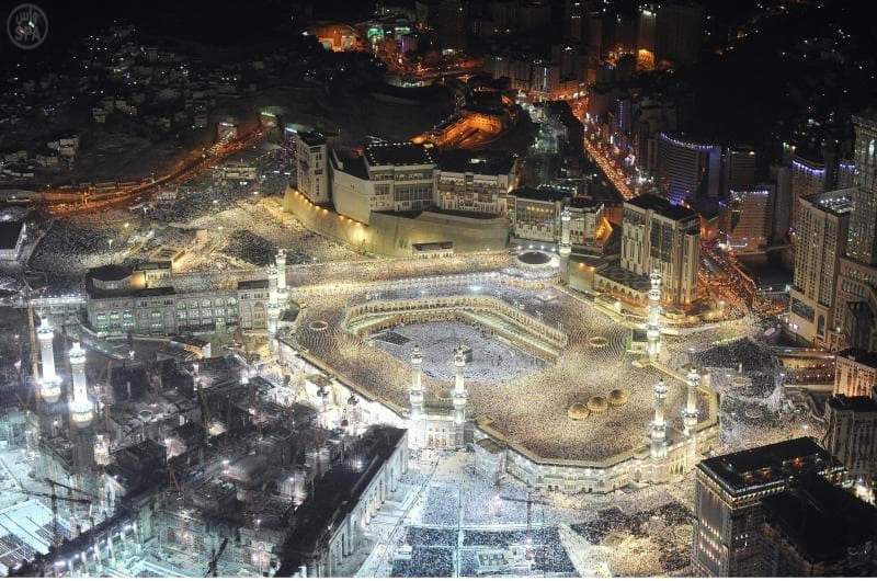 مليوني مصل يشهدون ختم القرآن الكريم في المسجد الحرام