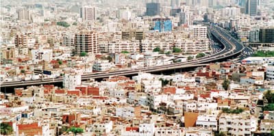 عقاريون: إقرار الأنظمة العقارية الجديدة يزيد الهجرة للمدن الرئيسة 10 %
