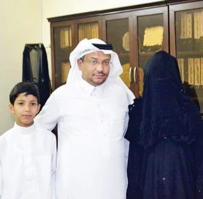«الهلال الأحمر» تصل معتقلاً في جوانتانامو بأسرته في جازان