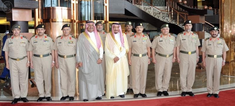 نائب خادم الحرمين الشريفين يستقبل قائد القوات البرية وقادة المناطق العسكرية