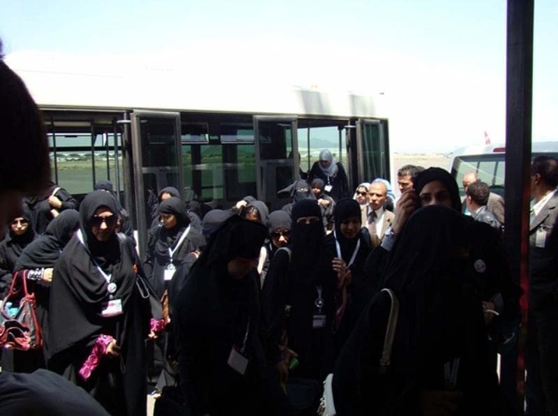 الفريق الطبي السعودي المتخصص في جراحة القلب يصل اليمن