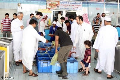 قصة مصورة : "الاقتصادية الإلكترونية" تتجول داخل سوق السمك في شمال الرياض