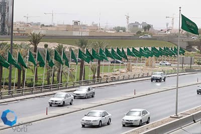 قصة مصورة : شوارع الرياض تتزين باللون الأخضر في يوم الوطن