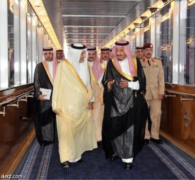خادم الحرمين الشريفين يضع حجر الأساس لتوسعة المسجد النبوي