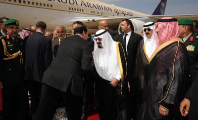 خادم الحرمين الشريفين يضع حجر الأساس لتوسعة المسجد النبوي