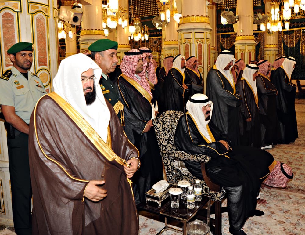 خادم الحرمين الشريفين يضع حجر الأساس لتوسعة المسجد النبوي