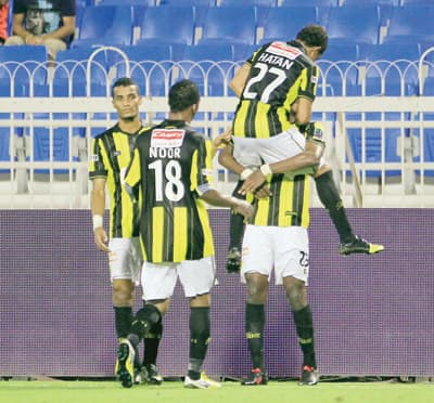 مندوبو آسيا.. يضربون