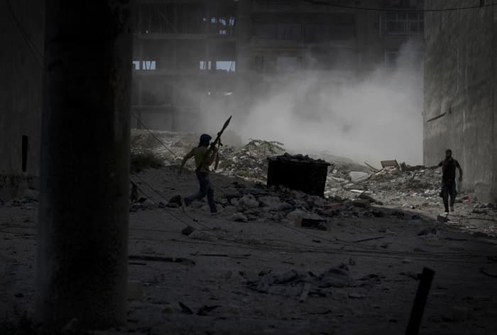 الجيش الحر يحاول التقدم في معركة جديدة في حلب