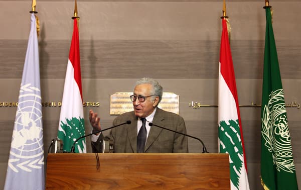 الابراهيمي يحذر من ان الازمة في سوريا قد تأكل الاخضر واليابس