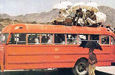 الطريق إلى مكة .. من ظهور الإبل إلى رفاهية الآليات