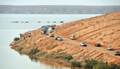 «بحيرة الملح»  في العوشزية.. مقصد عشاق الريف