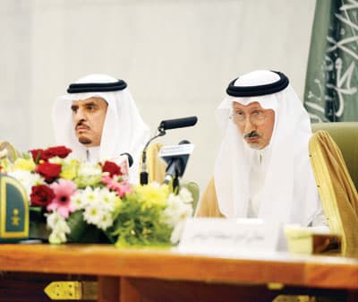 7 جهات  للتحقيق في انفجار الرياض .. ولجنة لتعويض المصابين وذوي المتوفين