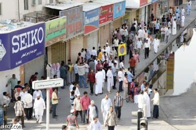 "العمل" تفرض 200 ريالا شهريا على المؤسسات التي يزيد فيها الوافدين
