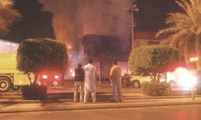 «مدني الرياض» يُسيطر على حريق في أسواق الشعلة