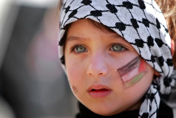 قصة مصورة: الفلسطينيون يحتفلون  بفوزهم باعتراف ضمني بدولة ذات سيادة في الامم المتحدة