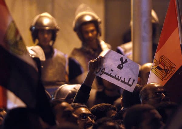 مصر : استقالة ثلاثة من أعضاء الهيئة الاستشارية للرئيس مرسي