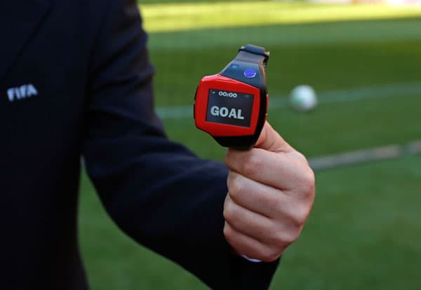 قصة مصورة : نظام مراقبة خط المرمى يستقطب الاهتمام في كأس العالم للاندية