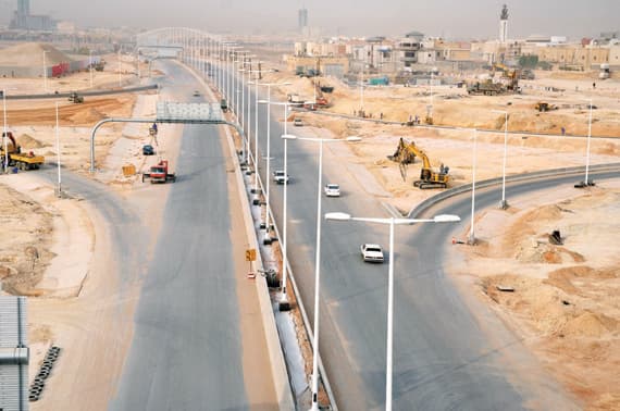 «مخترق مدارج الطائرات» يفك اختناق الرياض المروري خلال أسابيع