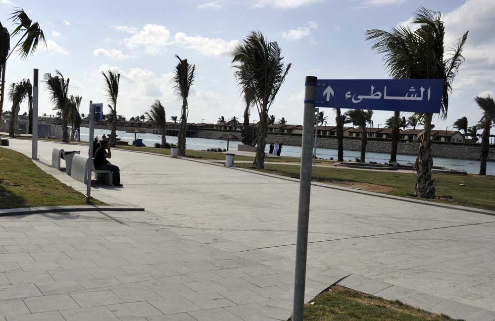 قصة مصورة:  كورنيش جدة الجديد .. ضخامة المنجز وعصرية التحديث