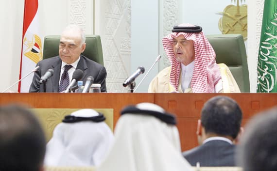 الفيصل: هدوء العراق مرهون بالبعد عن الطائفية