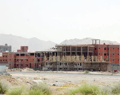 موجة بناء في الأراضي العشوائية لارتفاع أسعار أراضي الصكوك الرسمية