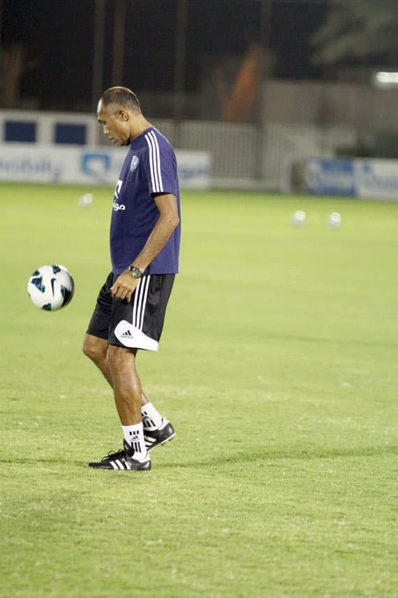 الهلال لكومبواريه: اخلع ملابس التدريب