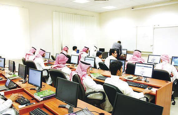هيئة «الخبراء» تبحث تحقيق العدالة في الأسعار بين الكليات