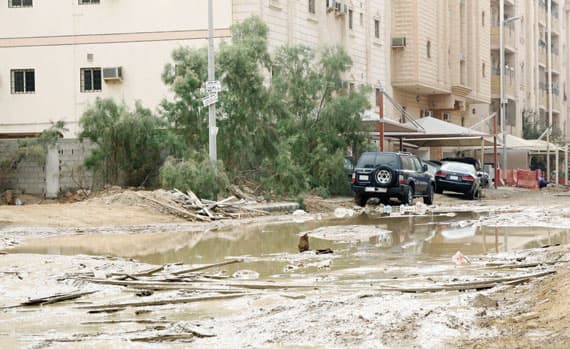 جدة: بالصور.. «حي المروة» يغرق ويلفظ أنفاسه الأخيرة